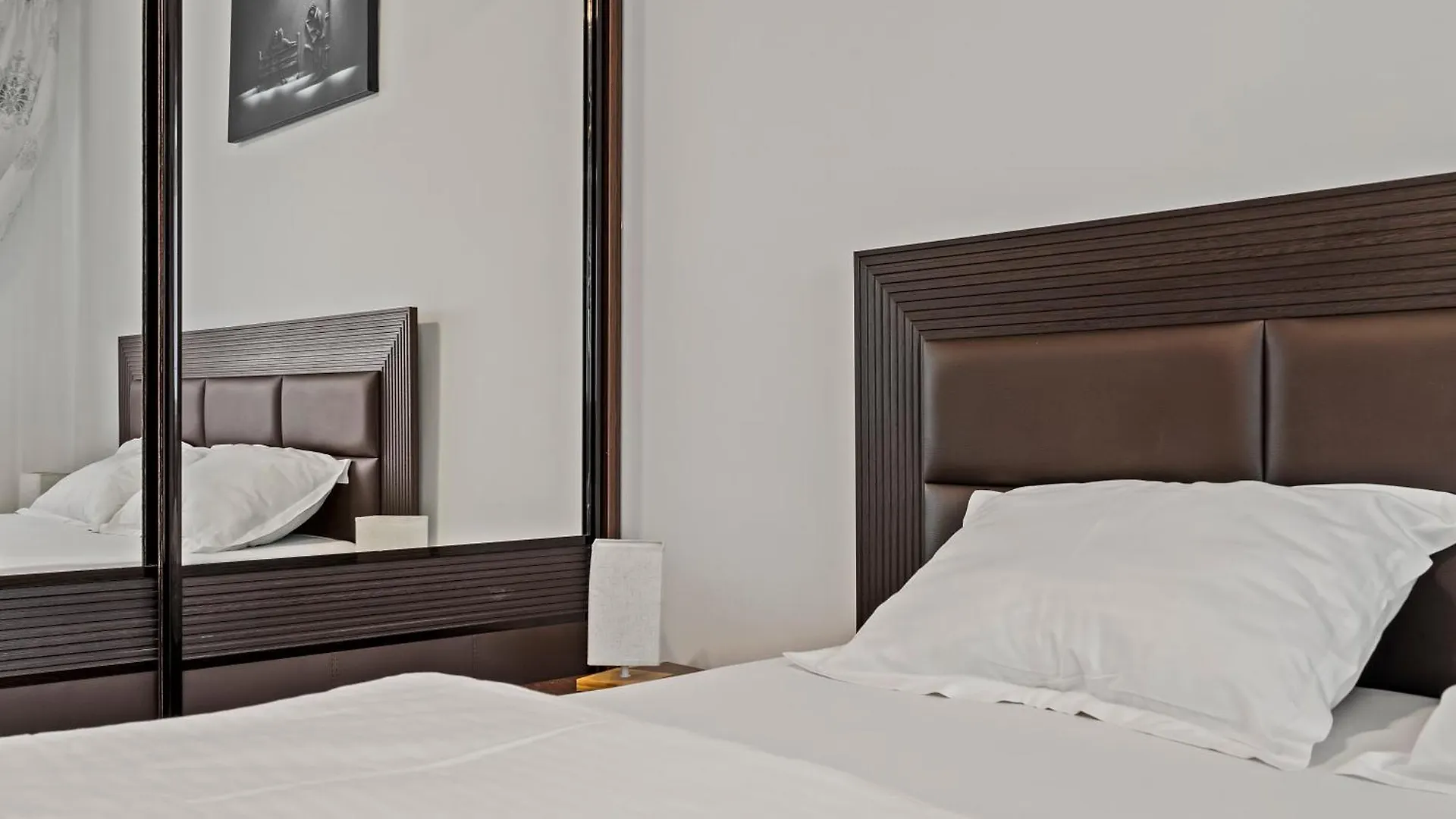 شقة Apartament De Lux Drumul Taberei بوخارست