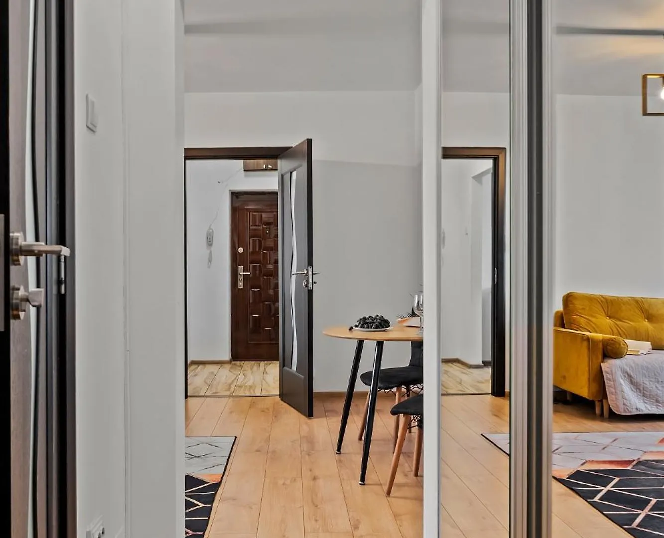 شقة Apartament De Lux Drumul Taberei بوخارست